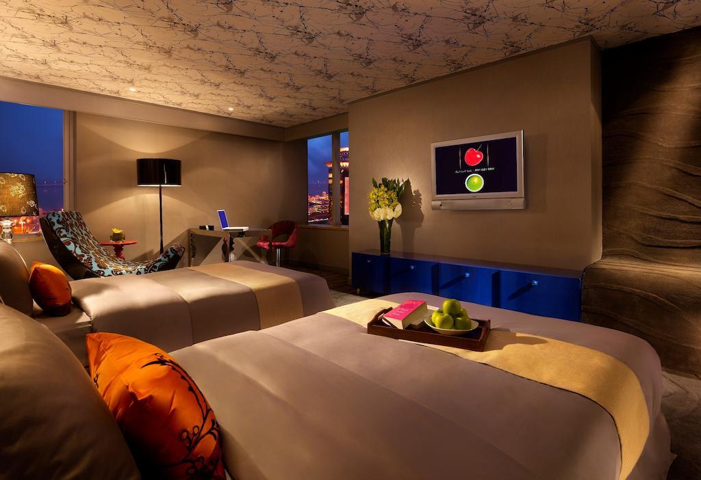 Waldo Hotel Macau Room photo